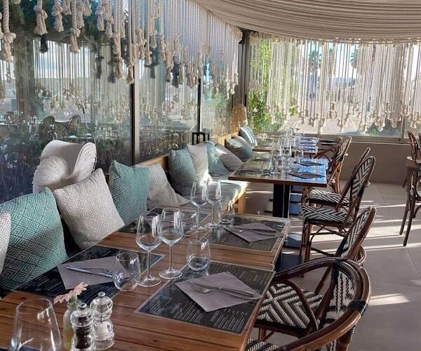 Restaurant La Vague à Six-Fours-les-Plages, France