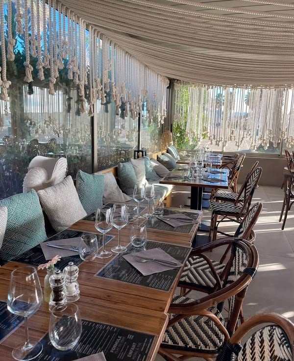 Restaurant La Vague à Six-Fours-les-Plages, France