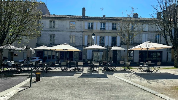 LA VERY TABLE salon de thé café restaurant à Angoulême, France