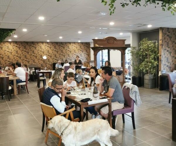 Restaurant La vieille Dame à Saint-Laurent-de-la-Cabrerisse, France