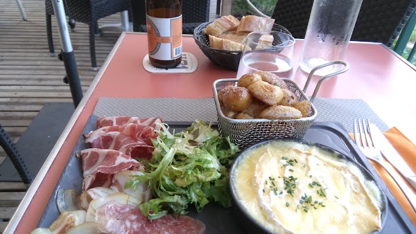 Restaurant L’Abreuvoir à Melun, France