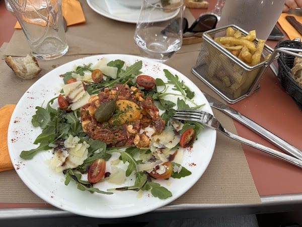 Restaurant L’Abreuvoir à Melun, France