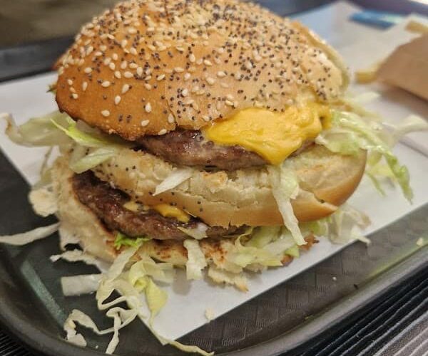 Restaurant l’Anonymous à Aigues-Mortes, France