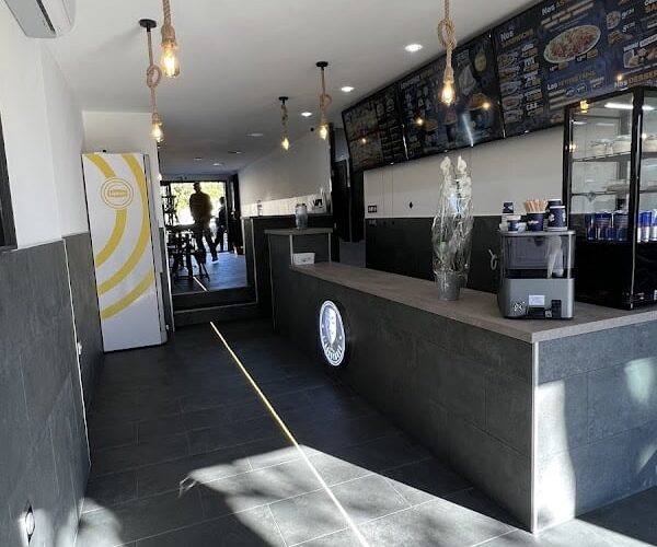 Restaurant l’Anonymous à Aigues-Mortes, France