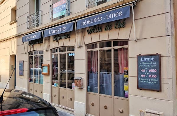 Restaurant L’Aparthé à Versailles, France