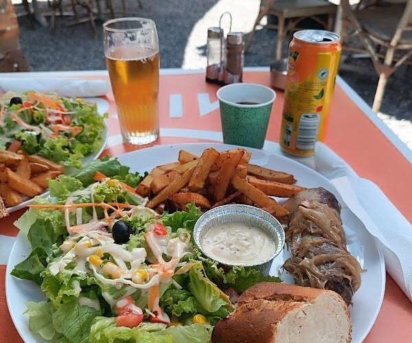 Restaurant L’Arc en Ciel à Garde-Colombe, France