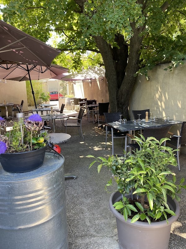 Restaurant L’Art Des Mets à Eyguières, France