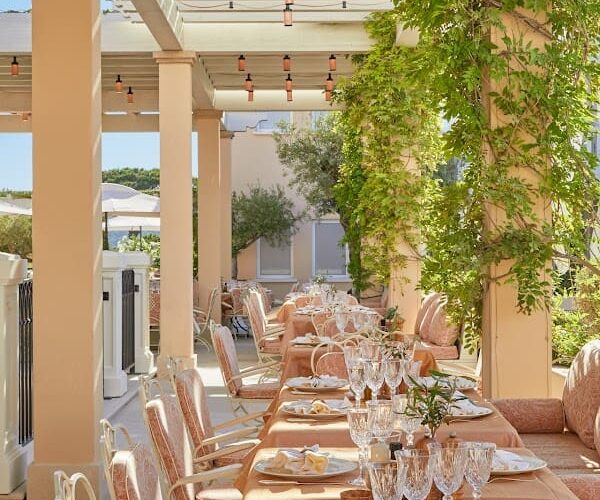 Restaurant L’Auberge des Maures à Saint-Tropez, France