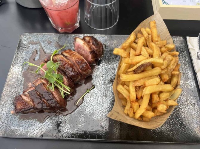 le 102 Restaurant à Angoulême, France