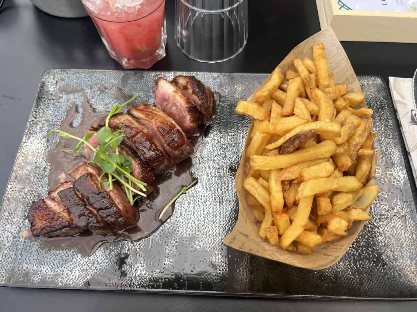 le 102 Restaurant à Angoulême, France