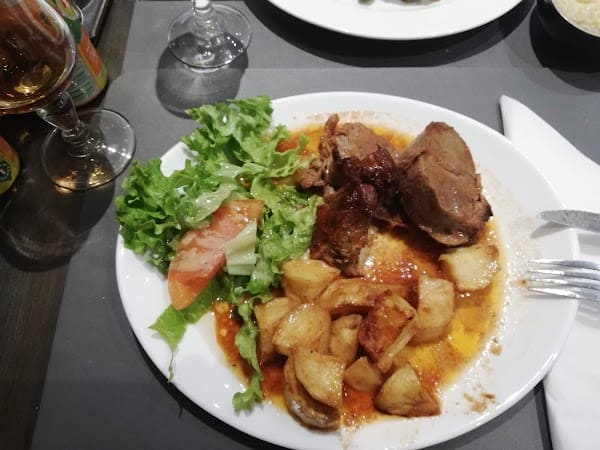 Restaurant Le 102 (churrasqueira) à Noisy-le-Grand, France