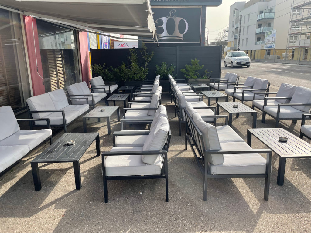 Restaurant Le 300 Lounge & Food Bar à Yutz, France