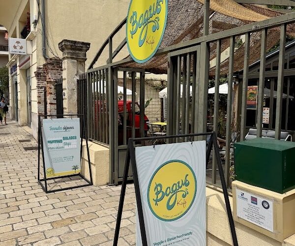 Restaurant Le Bagus Kafé à Hyères, France