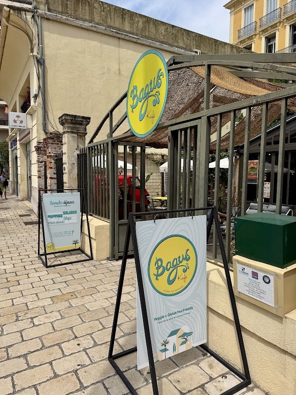 Restaurant Le Bagus Kafé à Hyères, France