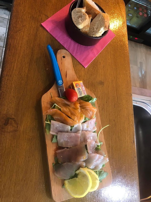 Restaurant Le bistrot les copains d’abord à Aigues-Mortes, France