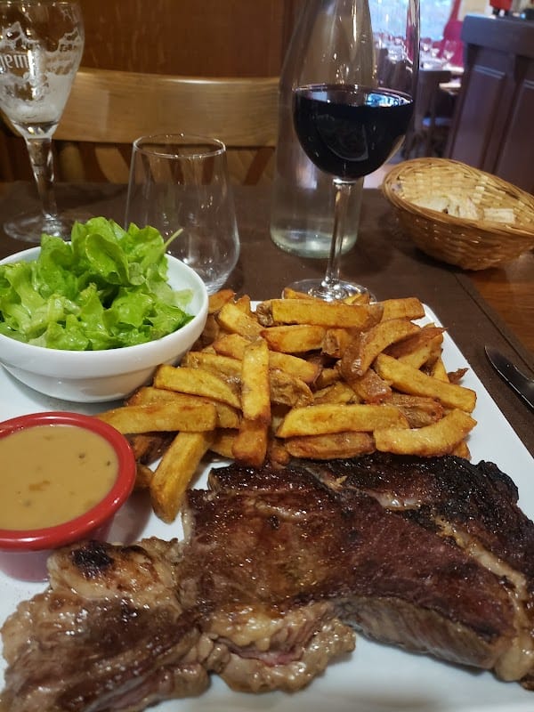 Restaurant Le Bœuf Sur la Place à Tours, France