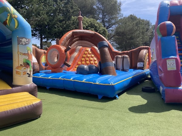 Restaurant Le Cabanon Enchanté à Pourrières, France