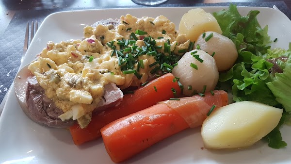 Restaurant Le Cafe De La Poste à Châtelaillon-Plage, France