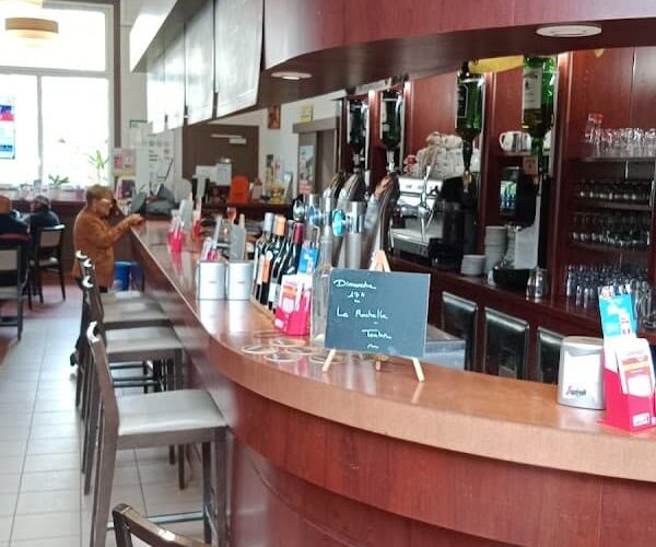 Restaurant Le Cafe De La Poste à Châtelaillon-Plage, France