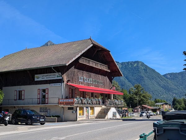 Restaurant Le Café Du Col à Châtillon-sur-Cluses, France