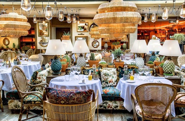 Restaurant Le café à Saint-Tropez, France