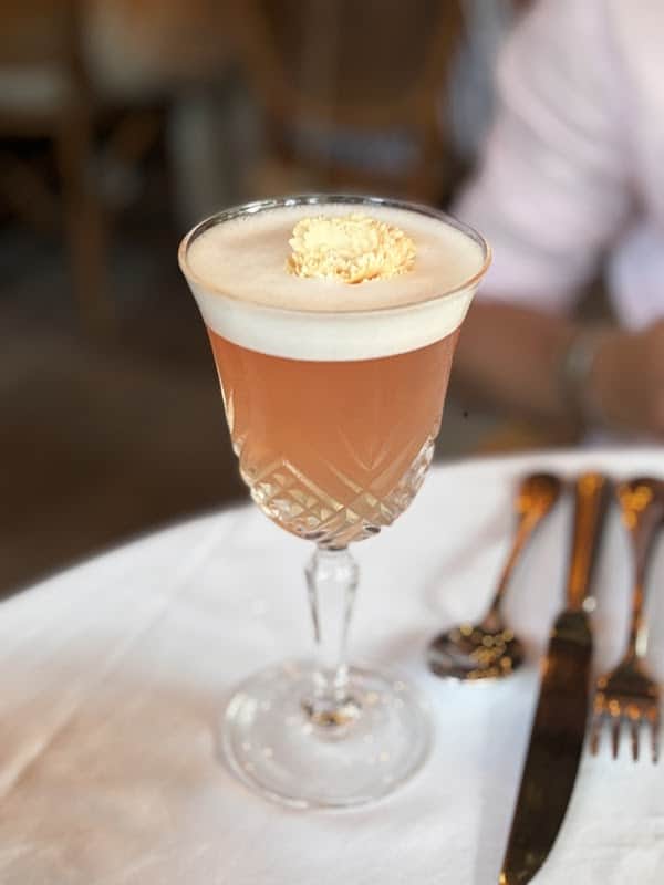 Restaurant Le café à Saint-Tropez, France