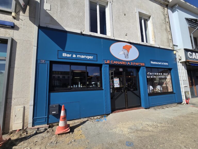 Restaurant Le Canard à 3 Pattes Challans à Challans, France