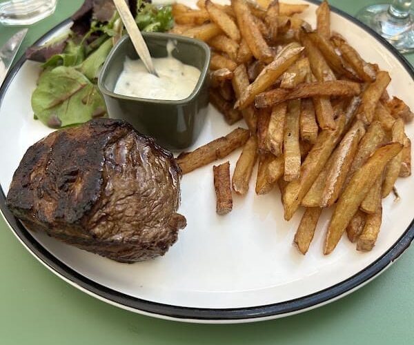 Restaurant Le Canard à 3 Pattes Challans à Challans, France