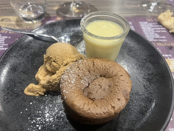 Restaurant Le Cardinal à Charleville-Mézières, France