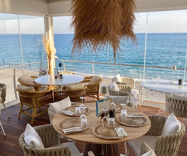 Restaurant Le Carre Bleu à Cagnes-sur-Mer, France