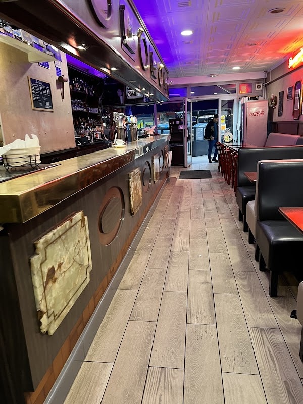 Restaurant le cep à Poissy, France