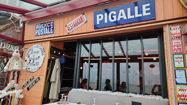 Restaurant Le Charleston à Saint-Aubin-sur-Mer, France