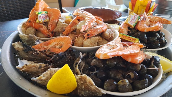 Restaurant Le Coin Des Pêcheurs à Lacanau, France