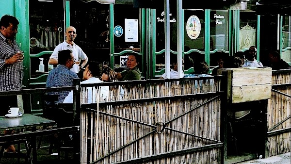 Restaurant Le Coq Hardi à Saint-Denis, France