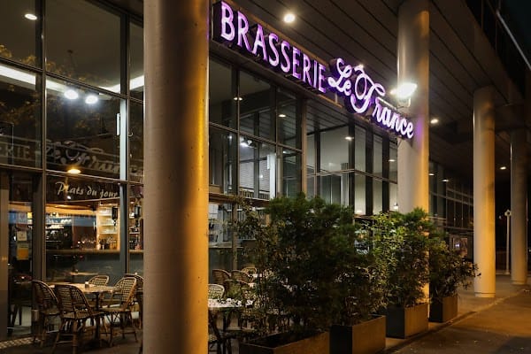Restaurant Le France à Saint-Denis, France