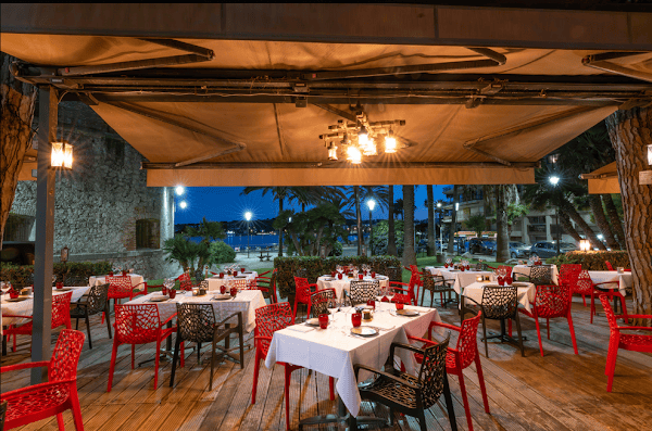 Restaurant Le Golden Beef à Antibes, France