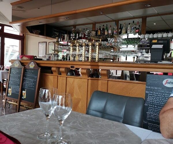 Restaurant Le Grand Café à Saint-Dié-des-Vosges, France