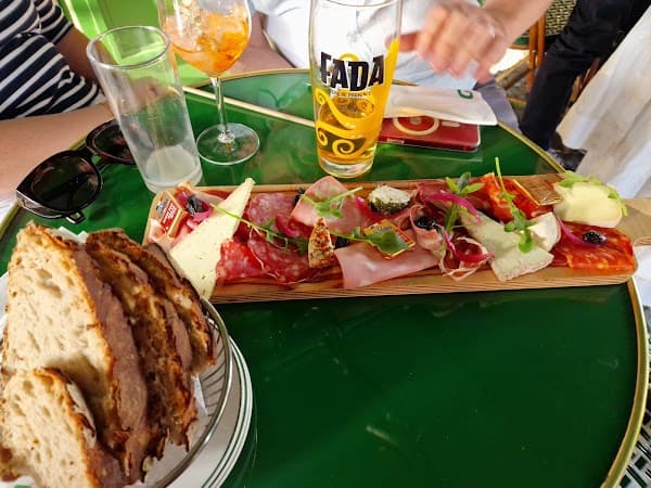 Restaurant Le Grillon à Lorgues, France