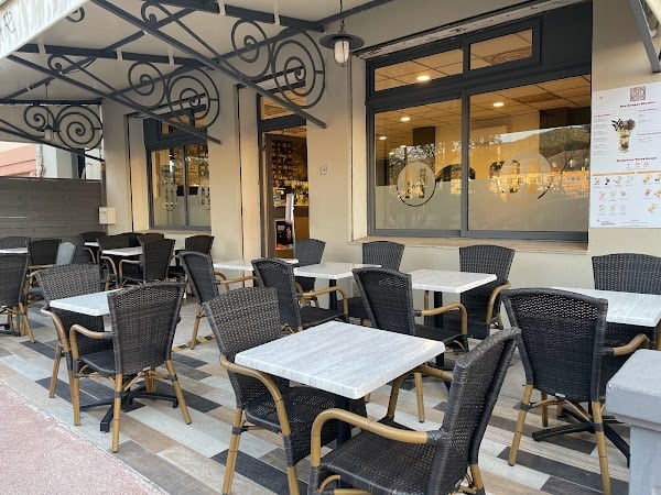 Le Hangar Restaurant à Hyères, France