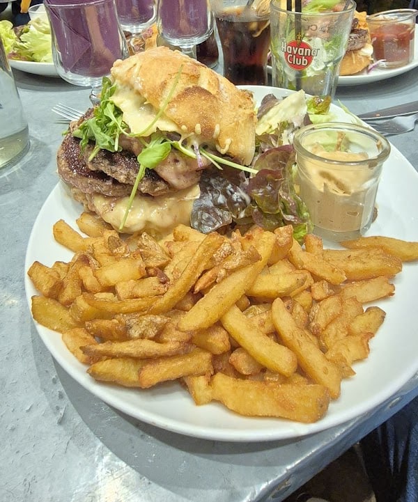 Restaurant Le Lieu-Dit à Angoulême, France
