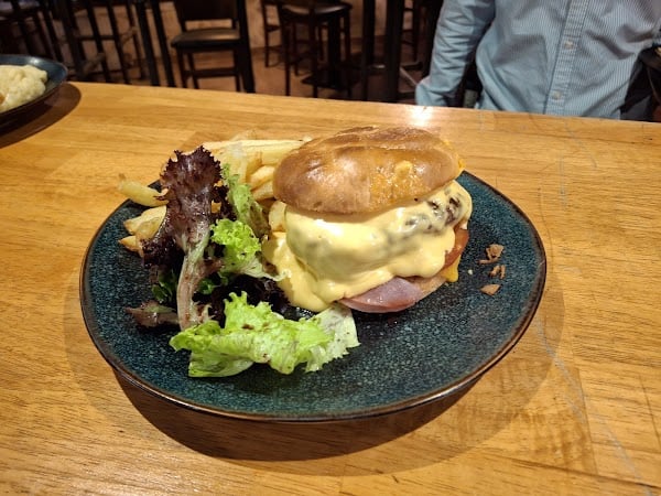 Restaurant LE LOUNGE à Angoulême, France