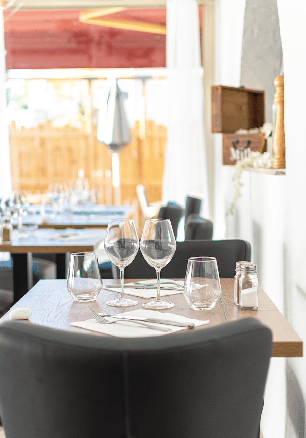 Restaurant Le Méditerranée by Christophe Ferre à Le Cannet, France