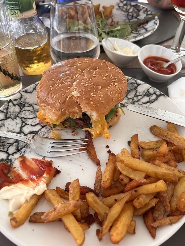 Restaurant Le Méditerranée by Christophe Ferre à Le Cannet, France