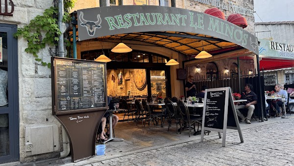 Restaurant Le Minos à Aigues-Mortes, France