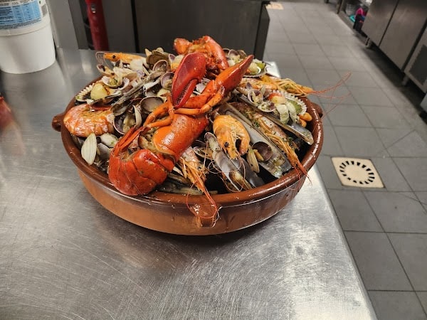 Restaurant Le Minos à Aigues-Mortes, France