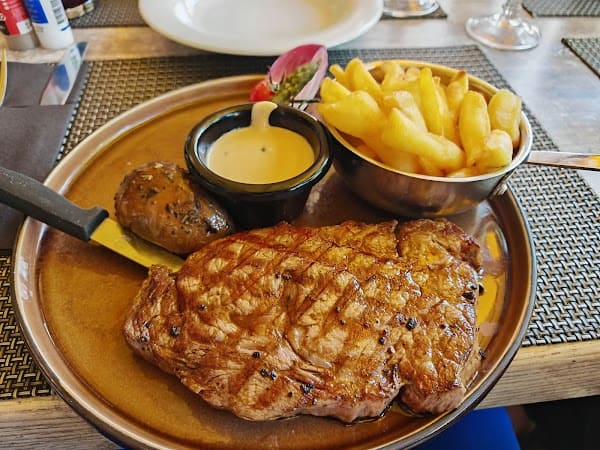 Restaurant Le Minos à Aigues-Mortes, France