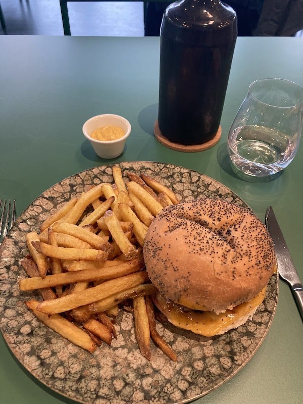 Le Monde Marche – Restaurant du MAC VAL à Vitry-sur-Seine, France