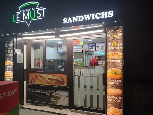 Restaurant Le Must à Clichy-sous-Bois, France