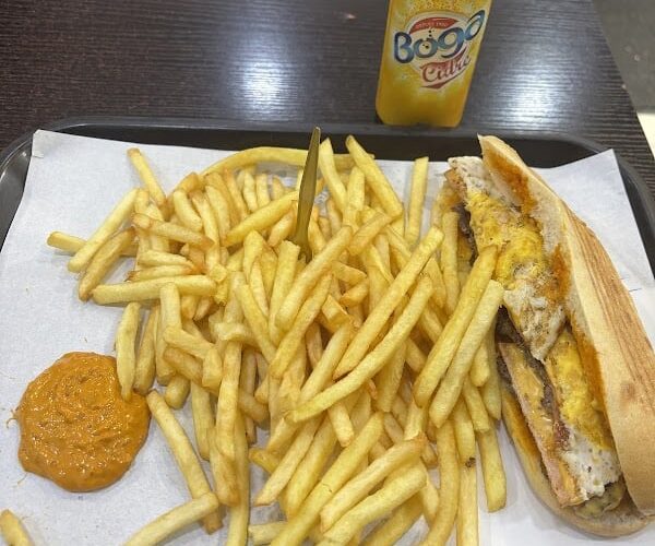 Restaurant Le Must à Vitry-sur-Seine, France