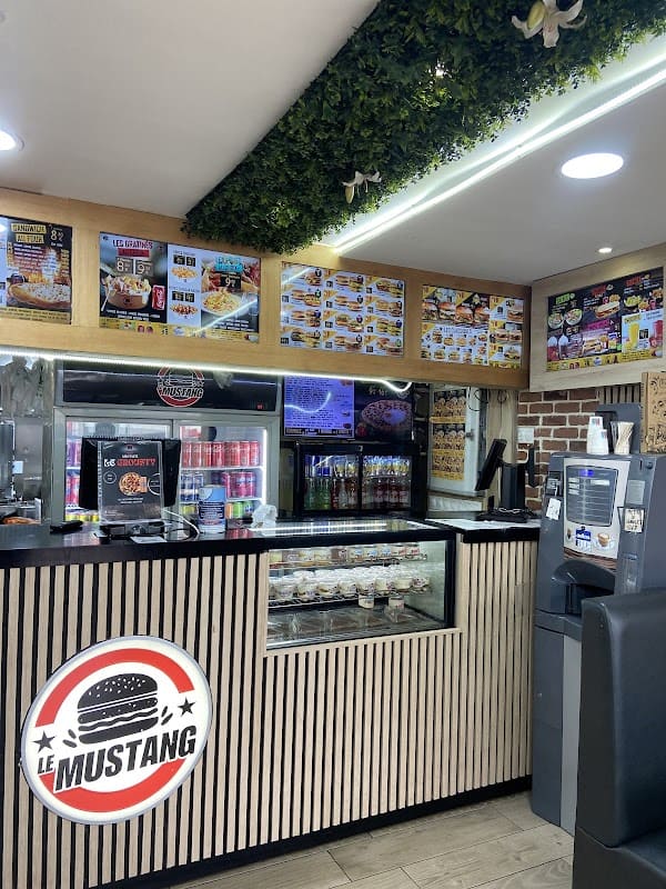 Restaurant Le mustang à Bondy, France